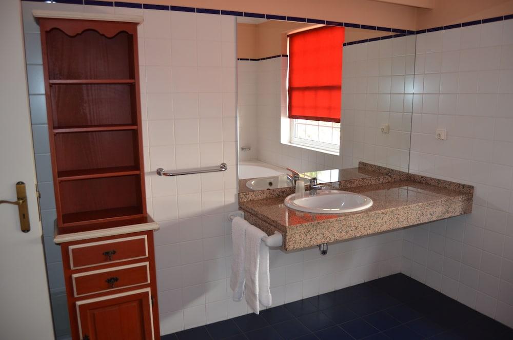 Residencial Mariazinha By Petit Hotels フンシャル エクステリア 写真